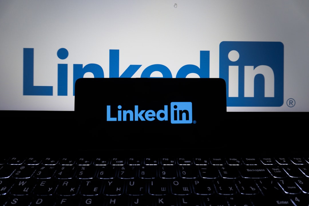 linkedin-logo-displayed-on-a-phone-and-laptop-bt5ouzbybms